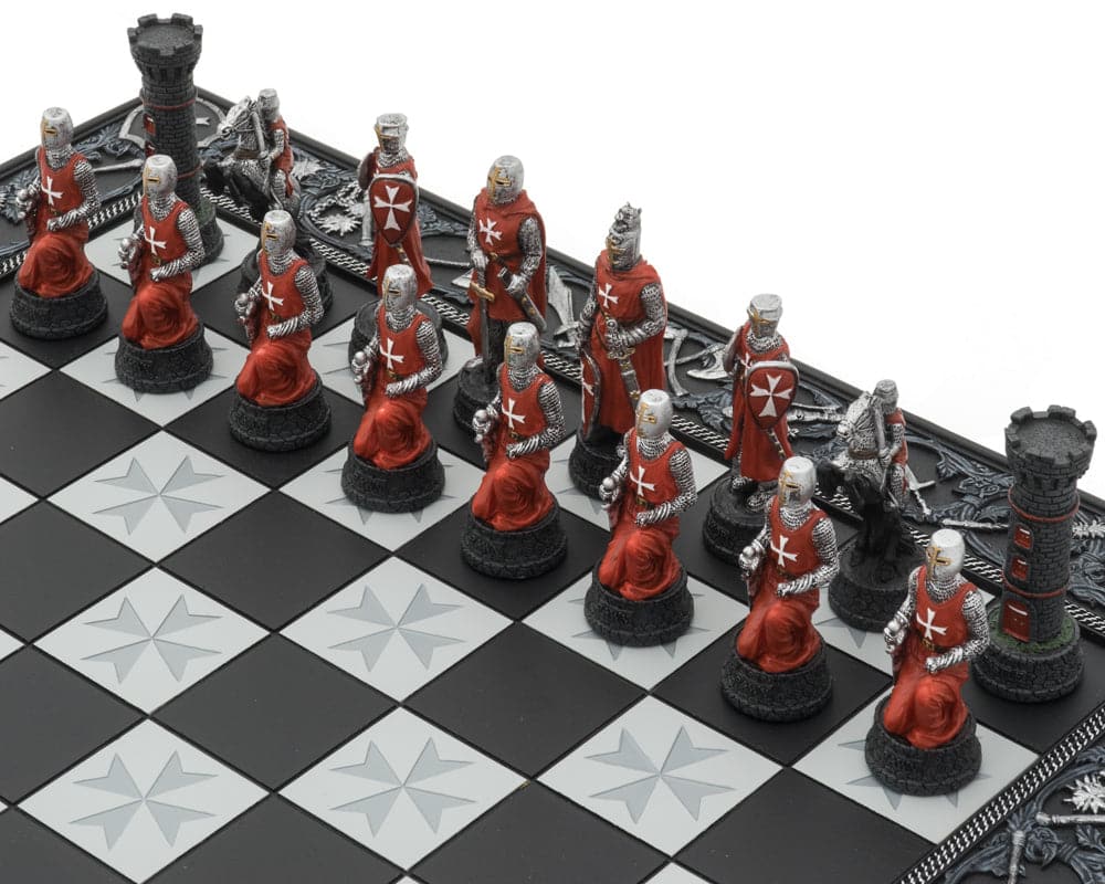 Hand-painted Knights Templar Crusade chess set with intricately detailed pieces and resin board from Italfama.